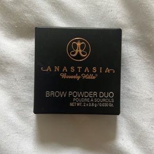Anastasia Beverly Hills Brow Powder Duo in Medium Brown (2 of 2)